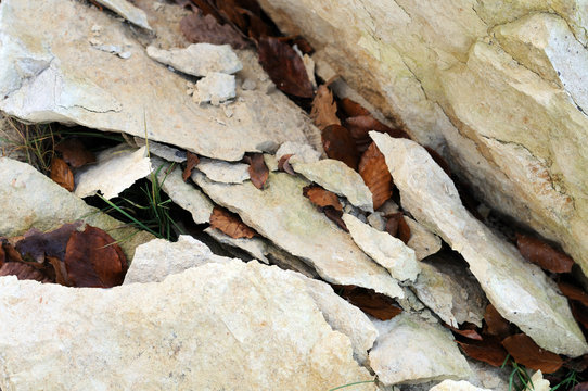 gesplitterter Kalkstein