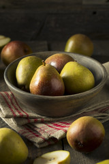 Raw Green Organic Seckel Pears