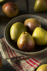 Raw Green Organic Seckel Pears