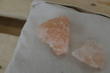 therapeutic pillow with salt himalayan