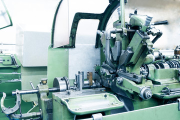 Automatic lathe machine control by camshaft for Industria.