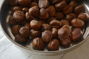 CASTAGNE ARROSTITE,CAMPANIA,SUD ITALIA.