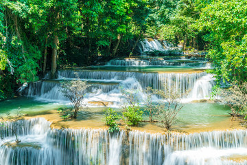 Obraz premium Huay Mae Kamin Waterfall at Kanchanaburi in Thailand