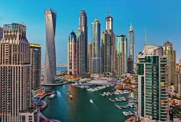Foto op Plexiglas Algemeen beeld van Dubai Marina bij schemering vanaf de top © arbalest
