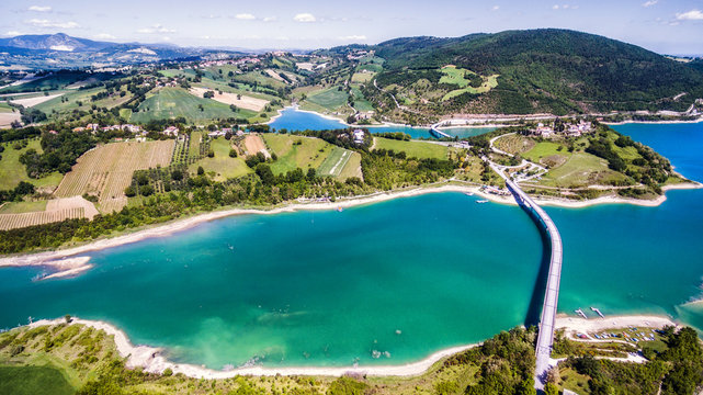 lago con viadotto
