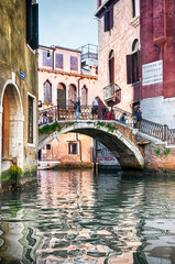 Fototapeta na wymiar Venezia, scorcio del centro storico visto dalla gondola
