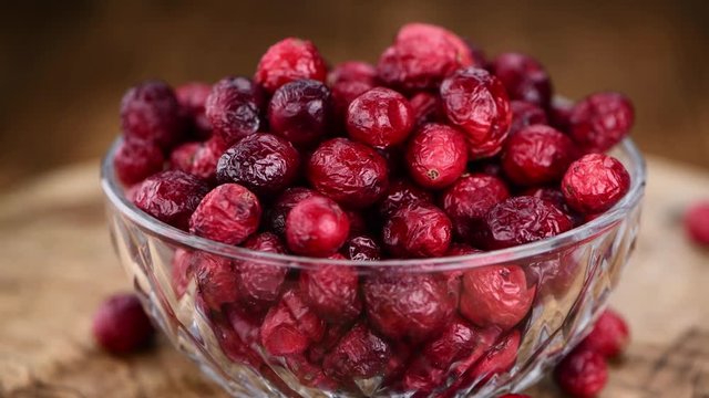Heap of dried Cranberries (not loopable; 4K)