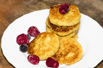 Cottage cheese pancakes with berries, breakfast or lunch
