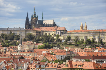 Fototapeta na wymiar Praga - panorama w słońcu