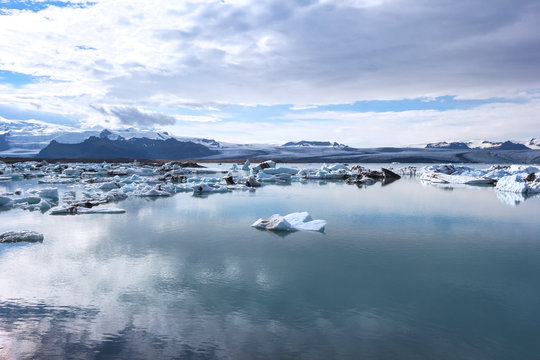 View of the famous glacier lagoon Jokulsarlon, below Vatnajokull