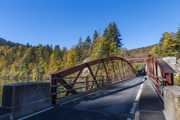 Pont frontière sur le Doubs