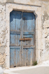 VIEILLE PORTE VILLAGE DE PYRGOS SANTORIN CYCLADES GRECE