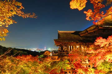 Poster Kyoto Kiyomizu-tempel Herfstbladeren verlicht © SONIC501