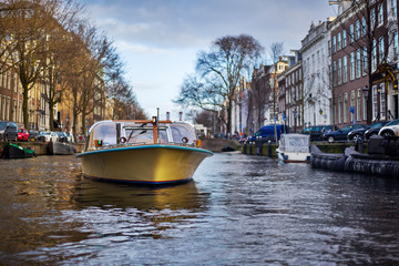 Canal Boat - 178565187