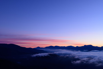 長野　戸隠連峰から上る朝日　北アルプス・八方尾根からの眺め