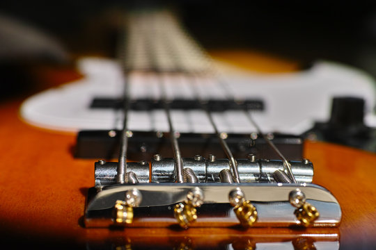 Bassgitarre, Detail mit selektiver Tiefenschärfe