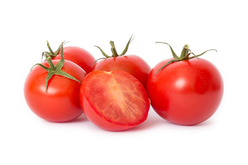 frische Tomaten auf weißem Hintergrund