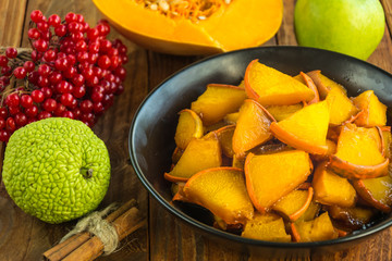 Baked pumpkin slices with cinnamon and honey