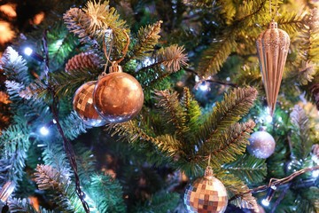 Obraz na płótnie Canvas Christmas decorations on xmas tree