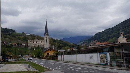 Fototapeta na wymiar Castle in the mountains of Kerantana Austria