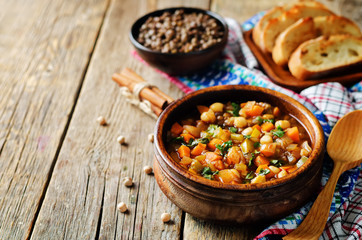 Moroccan spicy green lentils chickpea soup
