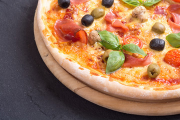 Italian pizza with jamon