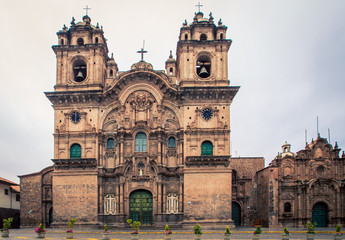 Fototapeta na wymiar cathedral cusco peru