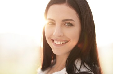 Naklejka premium close-up portrait of a young woman