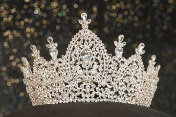 Diamon Silver Crown for Miss Pageant Beauty Contest, Crystal Tiara decorate © Jade