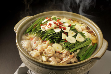 もつ鍋　Motsunabe. Giblets cooked in a hot pot