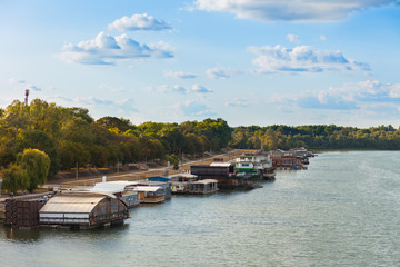 Fototapeta na wymiar Splavs (river barges) on the Sava, Belgrade