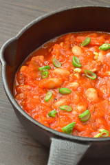 大豆とトマトの煮込み料理