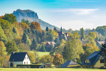 Fototapeta na wymiar Autumn in the Saxon Switzerland park in Germany