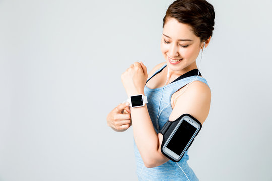 Young woman with wearable devices.