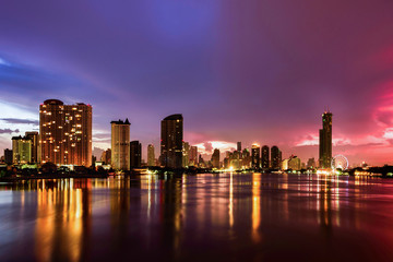 Fototapeta na wymiar Bangkok city SKYLINE at sunrise, Bangkok, Thailand