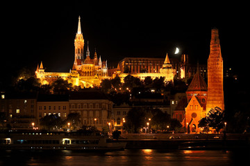 Fototapeta na wymiar Budapest, Hungary - river Danube, Fisherman's Bastion and church of St. Matthias scenic view at night