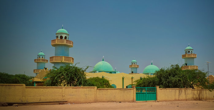 Exterior view to Grand mosque of Zinder in Niger