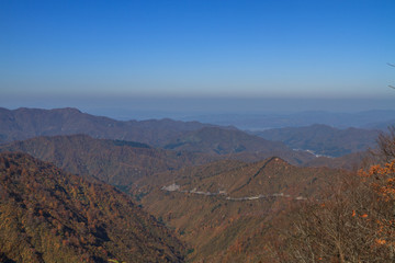 秋の枝折峠から見た風景