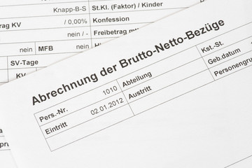 Obraz premium Nahaufnahme einer Lohnabrechnung