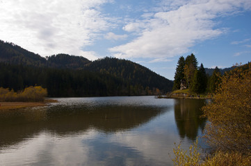 Fototapeta na wymiar Austrian lake