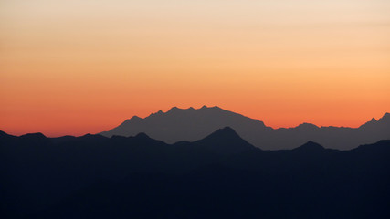 Monte Rosa tramonto sull'arco alpino
