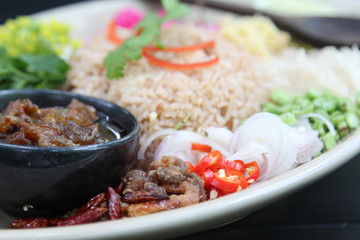 Thai cuisine, fried rice with fermented shrimp paste, khao klook kapi in Thai.
