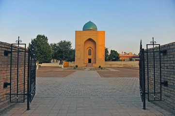 Samarkand: historical building