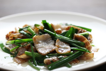 豚肉とニラの炒め物