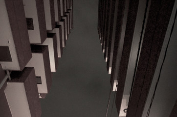 Fototapeta premium 見上げるマンション