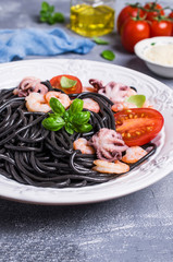 Black spaghetti with seafood