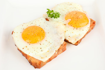 Leberkäse mit Spiegelei