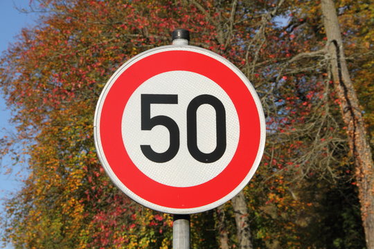 Geschwindigkeitsbegrenzung 50
