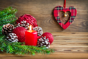 Weihnachten -  Dekoration mit Kerze und Herz