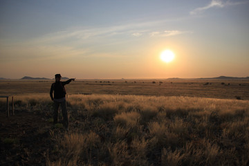 Goldenes Licht bei Sonnenuntergang in Namibia in Afrika